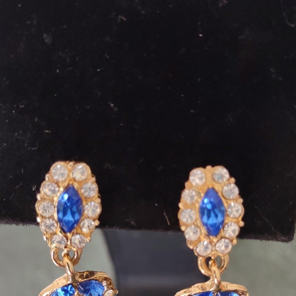 Dazzling Cobalt Blue and Clear Rhinestones Dangle Gold Tone Clip Earrings - Picture 2 of 5